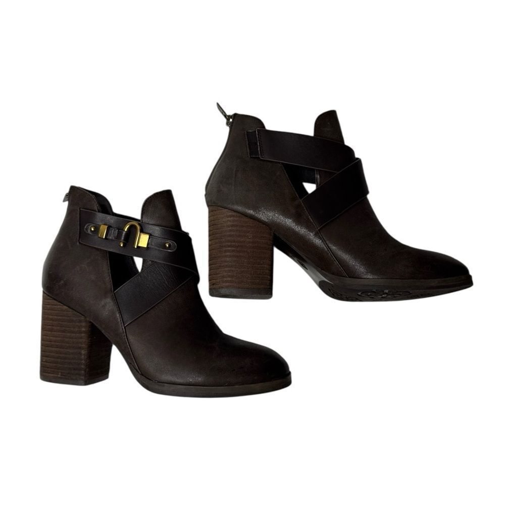 Isola Larkin Leather Block‎ Heel Brown Ankle Booties. Size 7.5.